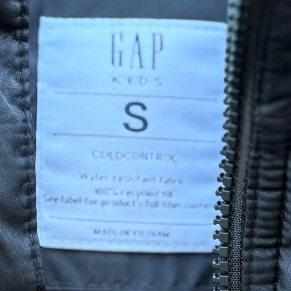 Gap Kids ColdControl Puffer Vest Black Water Resistant Size S 6-7